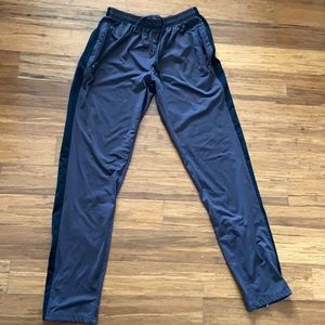 Men’s Umbro athletic pants